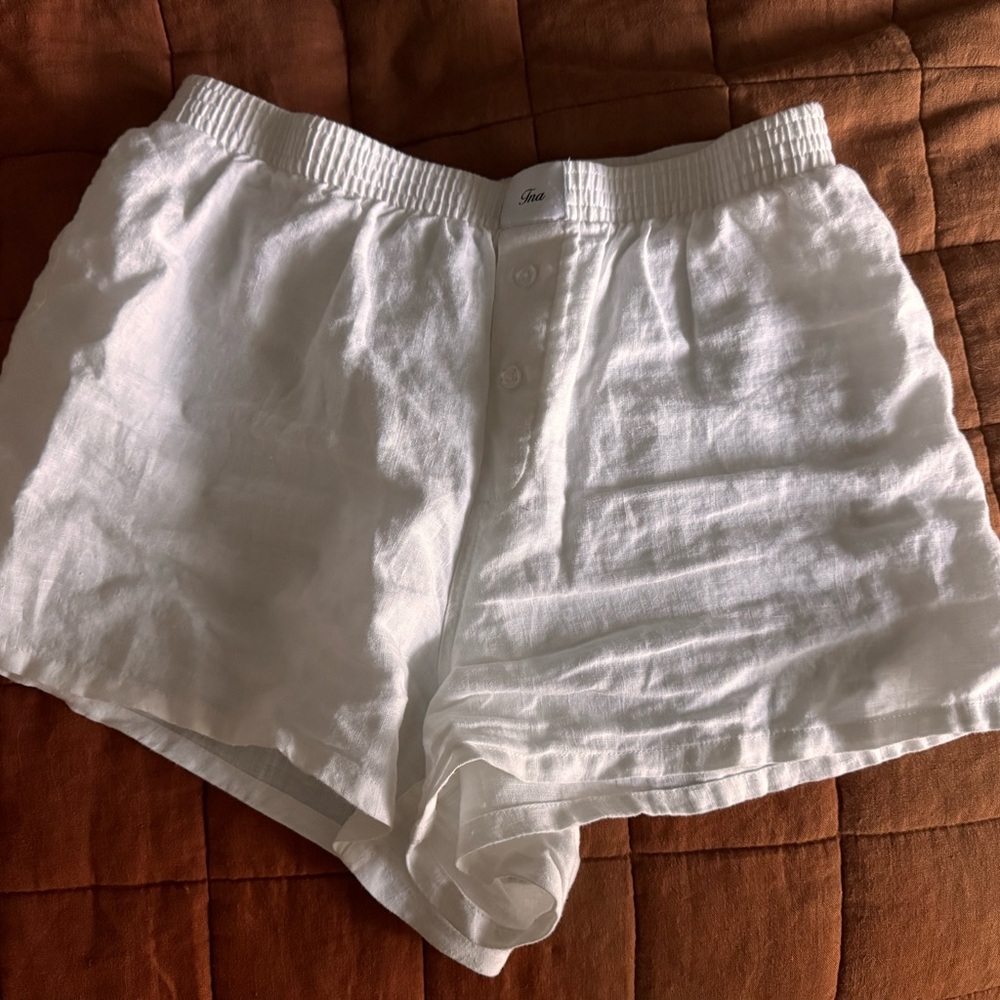 Aritzia TNA White Linen Shorts